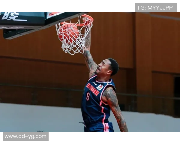 马尚布鲁克斯的篮球之路与职业生涯中的辉煌成就与挑战